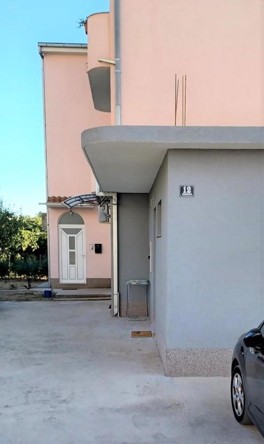Apartment Neva Split With Free Private Parking Space 외부 사진
